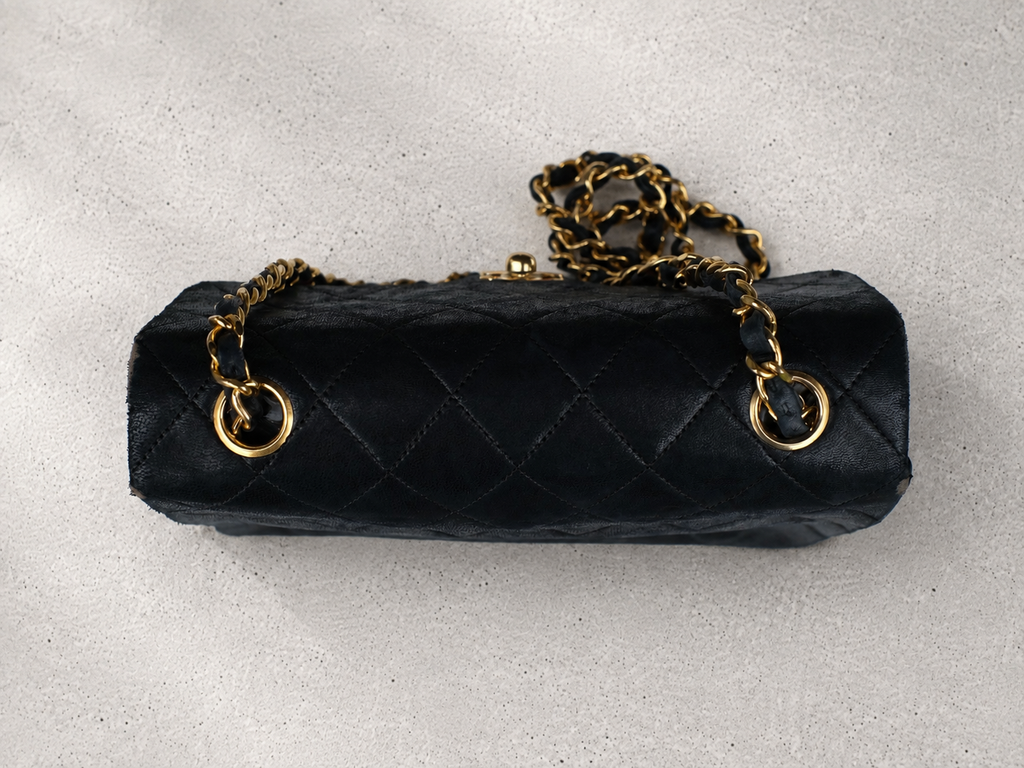 CHANEL／マトラッセ チェーンショルダーバッグ