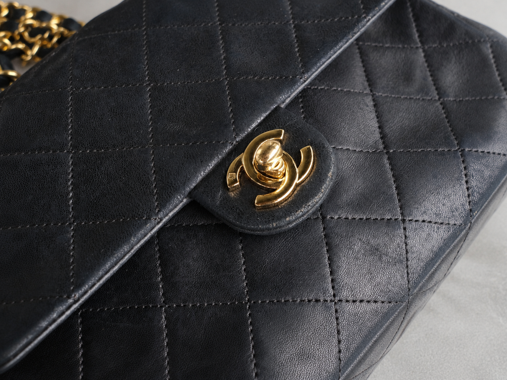 CHANEL／マトラッセ チェーンショルダーバッグ