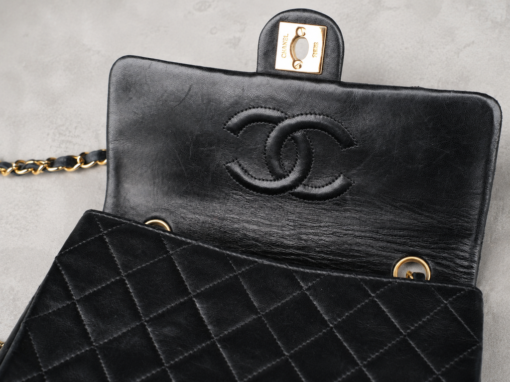 CHANEL／マトラッセ チェーンショルダーバッグ