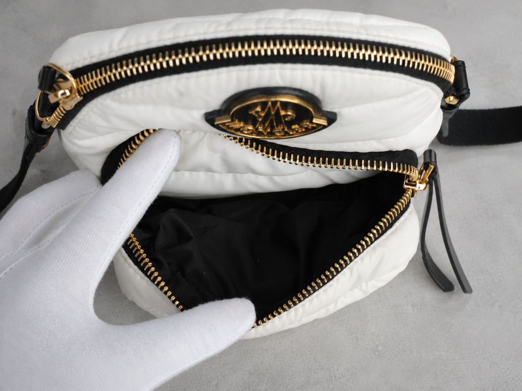 MONCLER／Kilia スモールバッグ