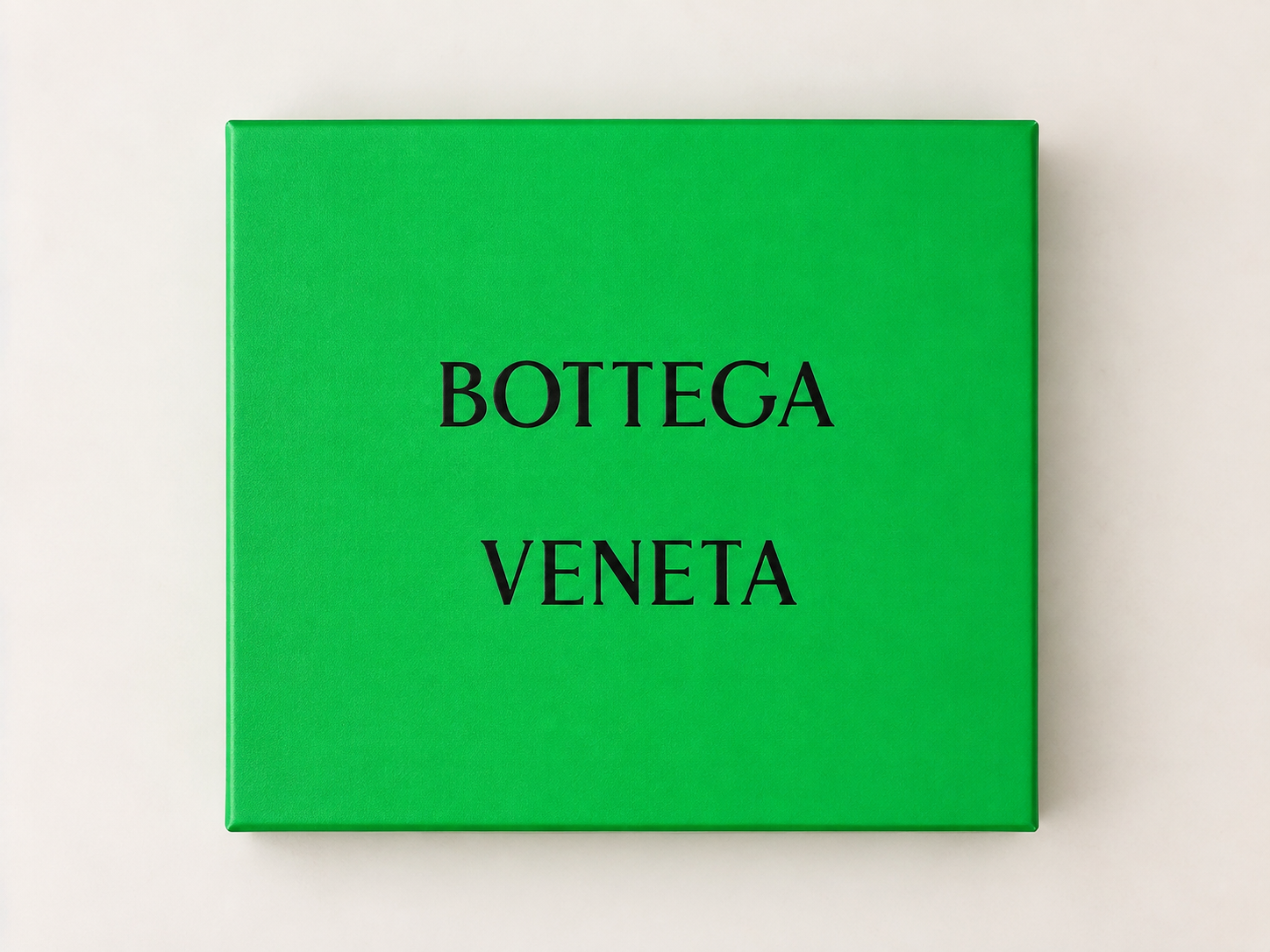 BOTTEGA VENETA／ミニ ウォレス ショルダーバッグ ブラック 箱・保存袋付き