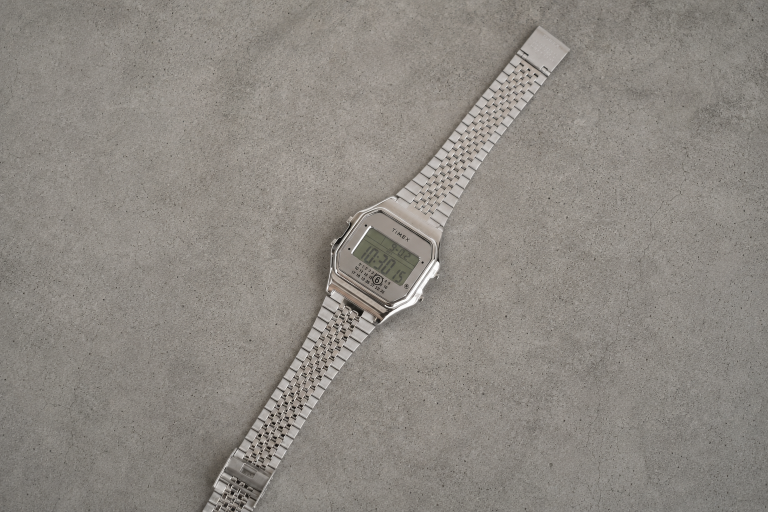MM6 Maison Margiela × TIMEX T80