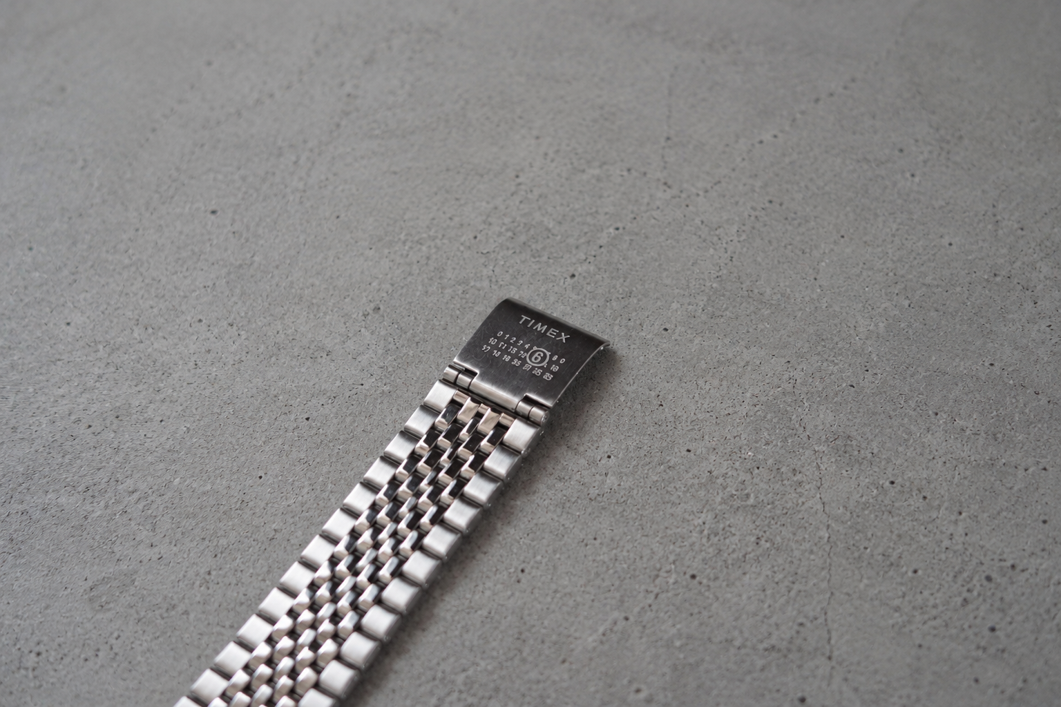 MM6 Maison Margiela × TIMEX T80