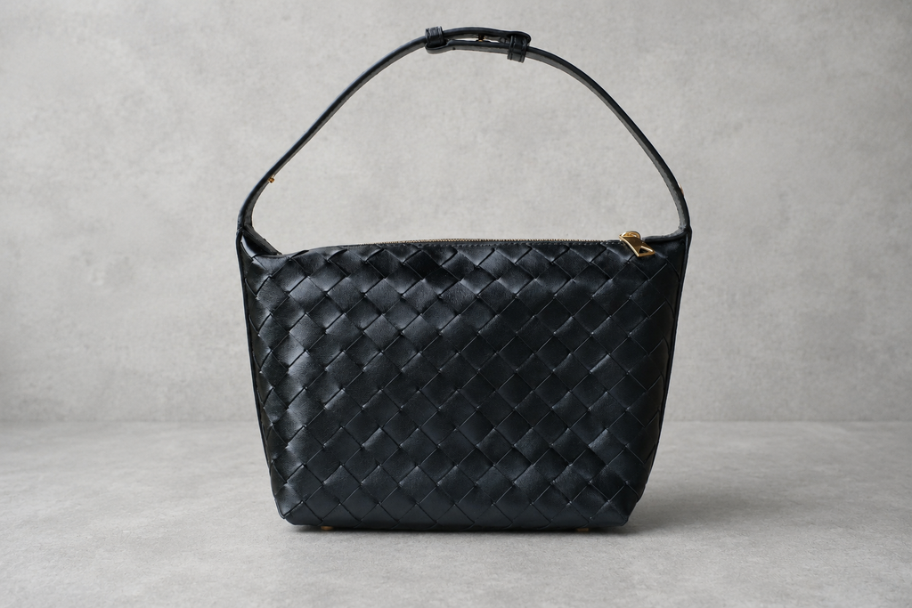 BOTTEGA VENETA／ミニ ウォレス ショルダーバッグ ブラック 箱・保存袋付き