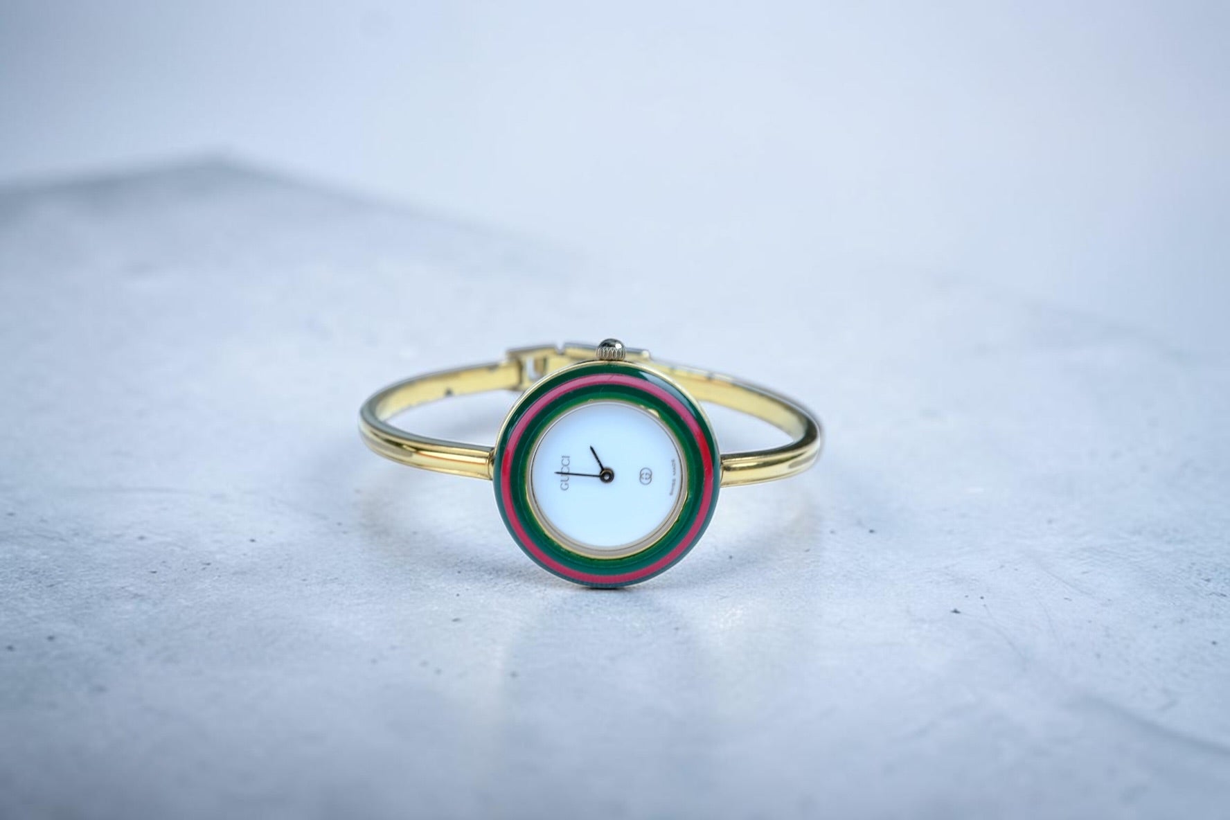 GUCCI／チェンジベゼル バングルウォッチ 12色ベゼル 箱付き 稼働品