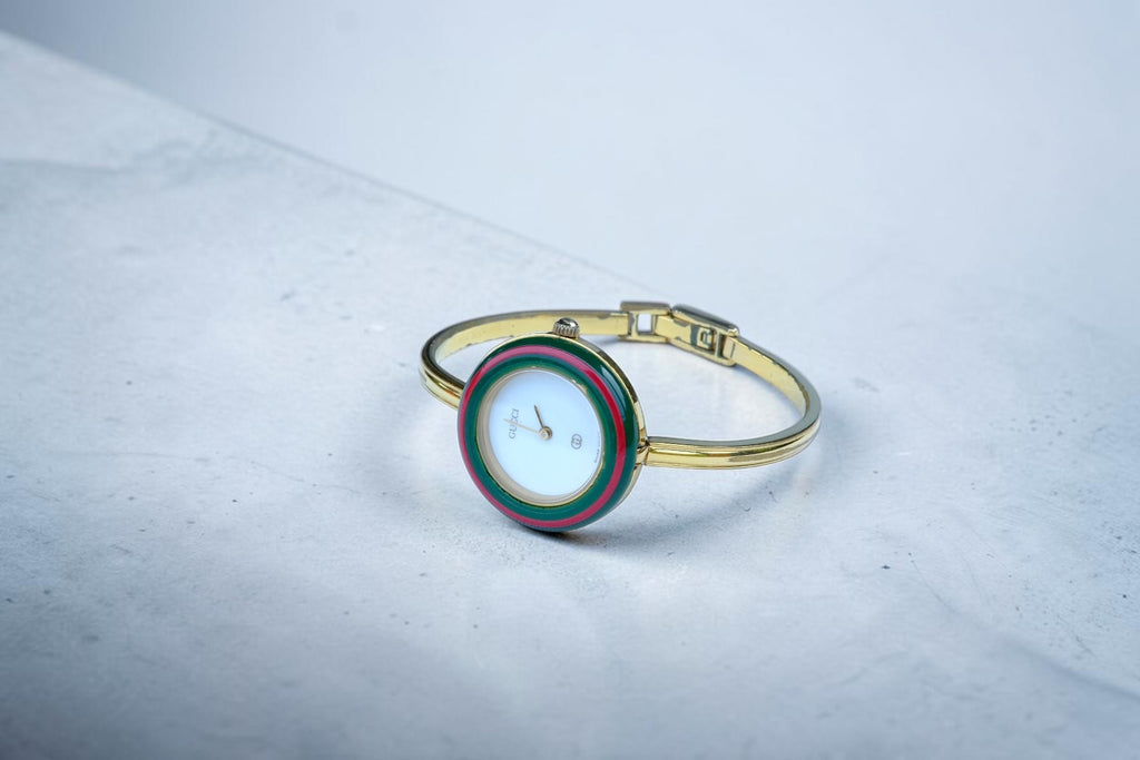 GUCCI／チェンジベゼル バングルウォッチ 12色ベゼル 箱付き 稼働品