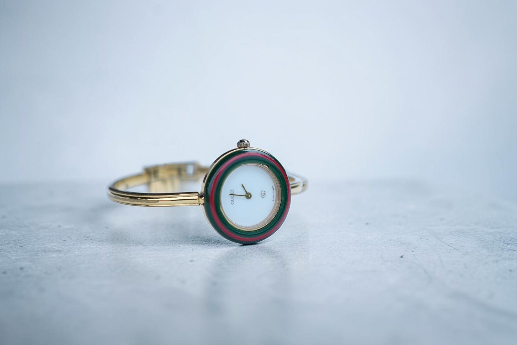 GUCCI／チェンジベゼル バングルウォッチ 12色ベゼル 箱付き 稼働品