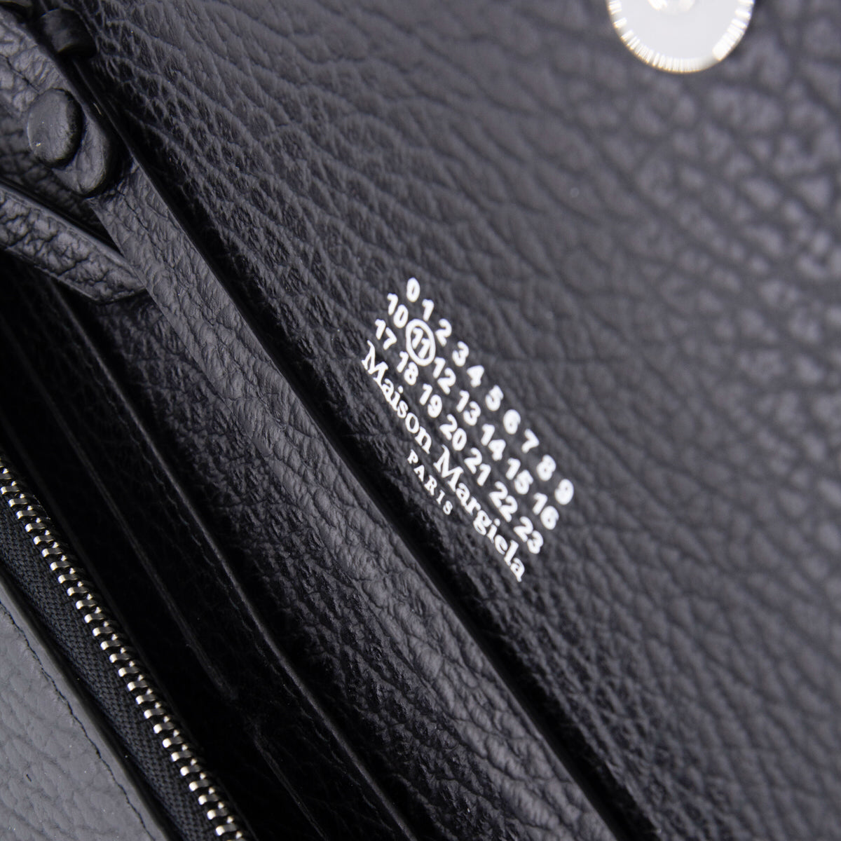 MAISON MARGIELA / BLACK LEATHER CHAIN WALLET